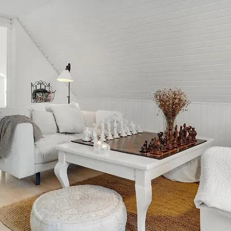 3 Bedroom Awesome In بيت للعطل *