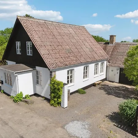 3 Bedroom Awesome In