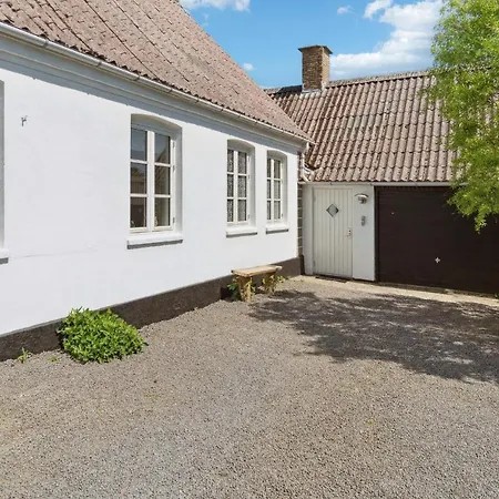 Holiday home 3 Bedroom Awesome In